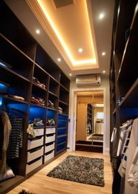 Большая открытая гардеробная комната с комбинированным наполнением Севастополь