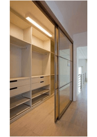 Линейная гардеробная комната с дверями купе Севастополь