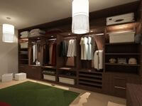 Классическая гардеробная комната из массива с подсветкой Севастополь