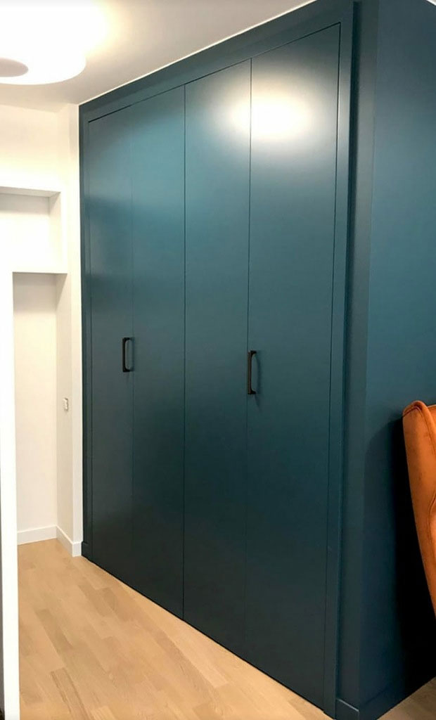 Двери гармошка для распашного шкафа Севастополь