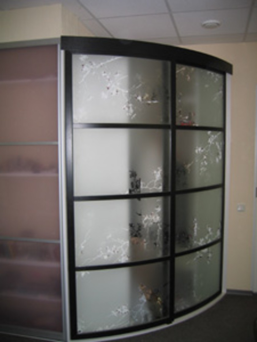 Шкаф купе радиусный с рисунком на стекле Севастополь